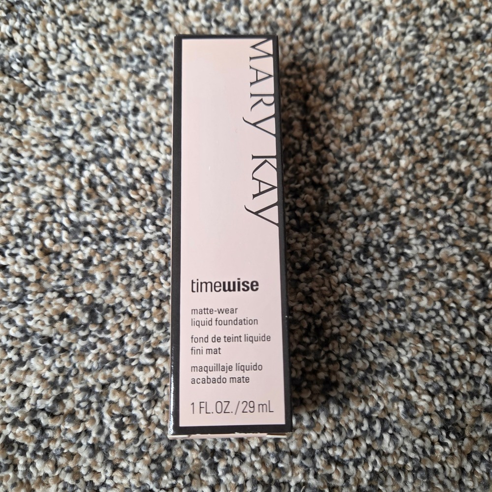 Mary Kay TimeWise Matte-Wear Liquid Foundation Ivory 6 Combination Oily Skin 1oz
